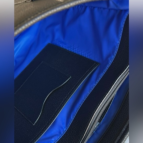 BMW Like New Never use Tote bag Perfect for general carry & personal or office - Picture 7 of 8